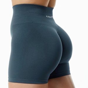 Alphalete amplify shorts